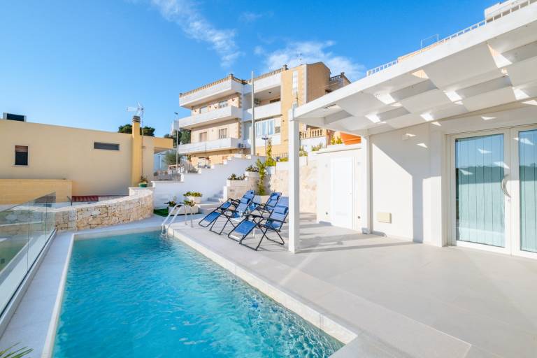 Child-friendly rental apartment with private pool | Nature view | Pet-friendly — photo 3