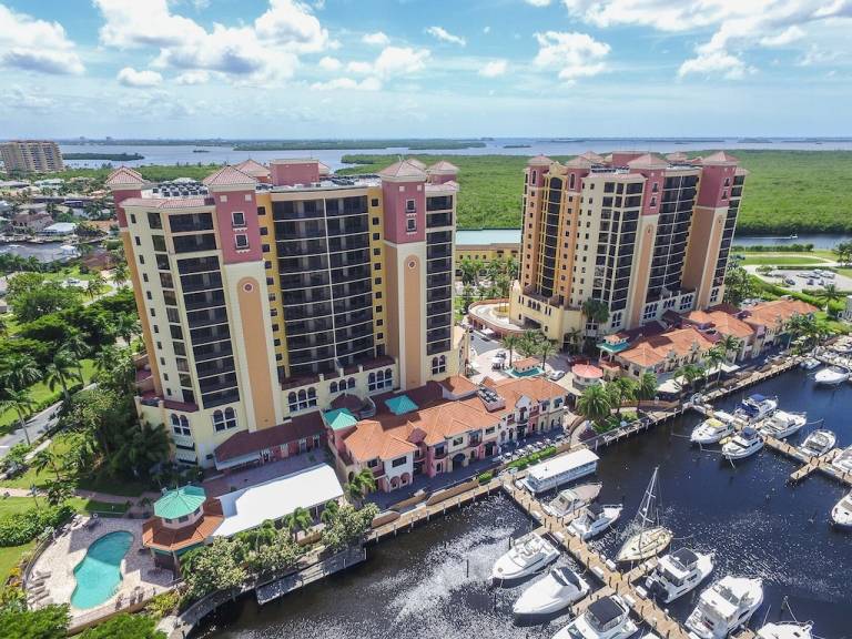 Condo  Punta Rassa