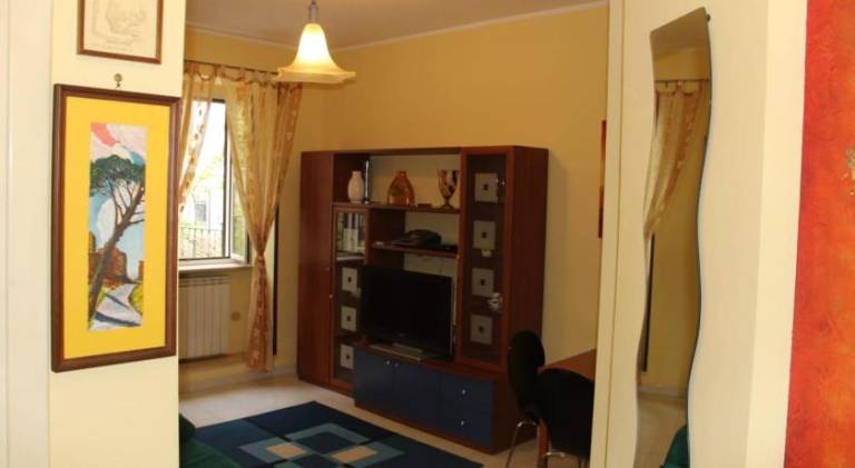 Apartment with 1 room for 4 persons — photo 2