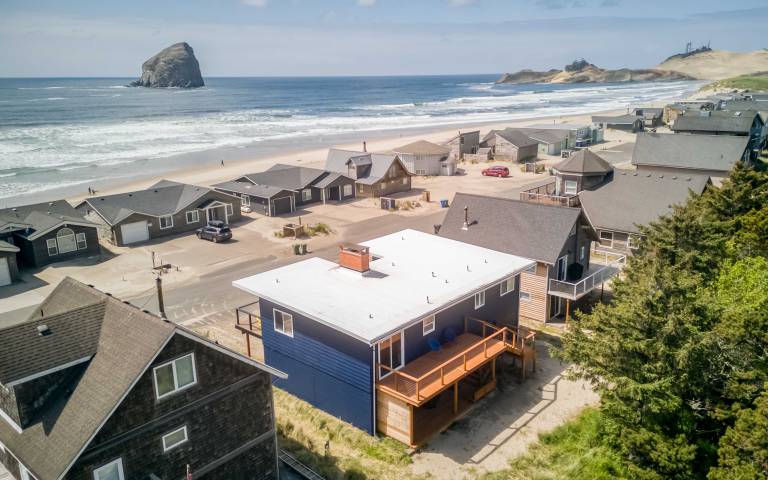 House Pacific City
