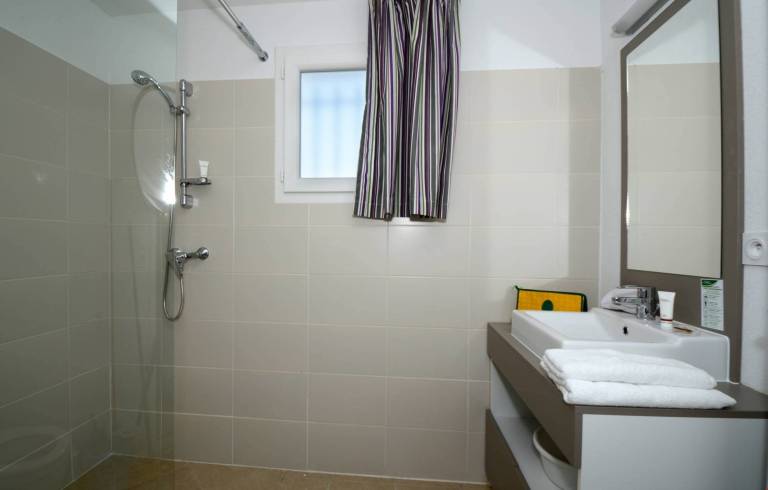 Family-friendly condo with sauna, pool & BBQ | Pet-friendly — photo 5
