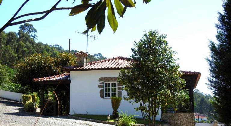 Vacation home with pool in Braga