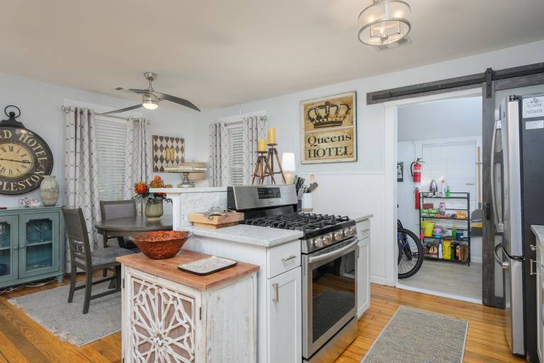 Cottage on Greene! Downtown Beaufort several Blocks Away and Parris Island a 10 Minute Drive — photo 3