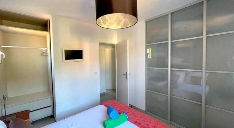 Villa with private pool & terrace in Sanary-sur-Mer