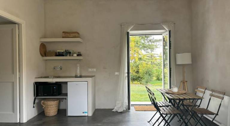 Farm with yard, BBQ & terrace — photo 2