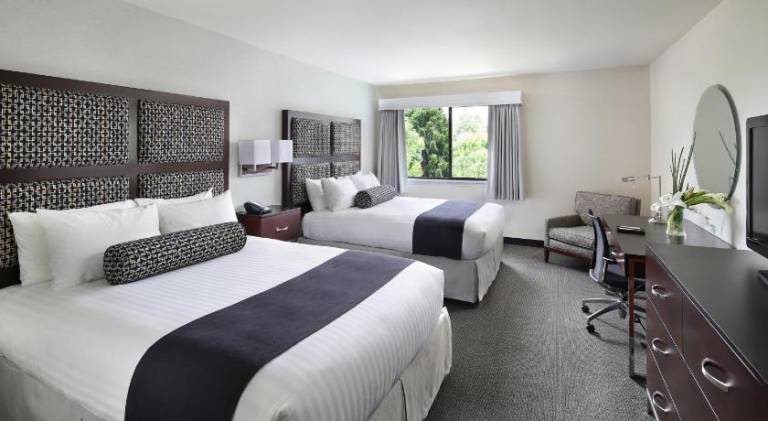Maple Tree Inn Hotel — photo 2