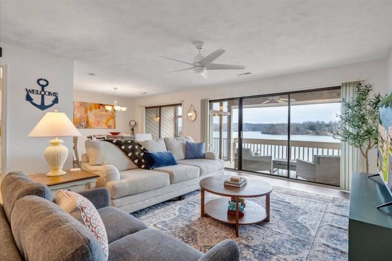 Condo North Shore