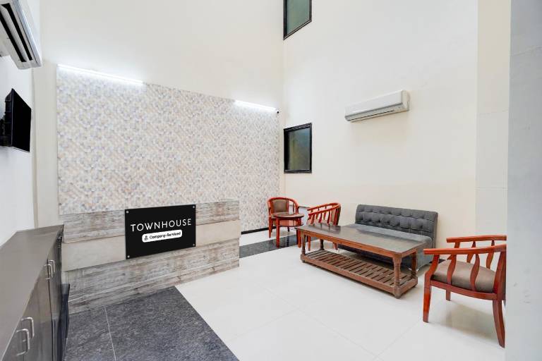 Super Townhouse Sector 51 Noida Near Metro Station — photo 2