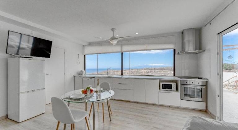 Apartment with barbecue & terrace — photo 2