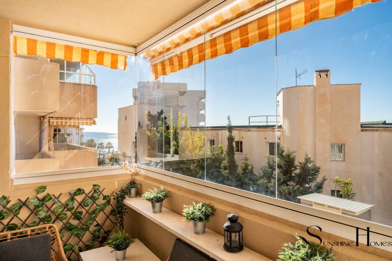 Holiday apartment with terrace, yard & pool — photo 2