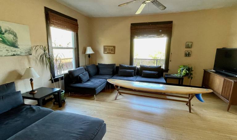 House with patio | Mountain view — photo 2