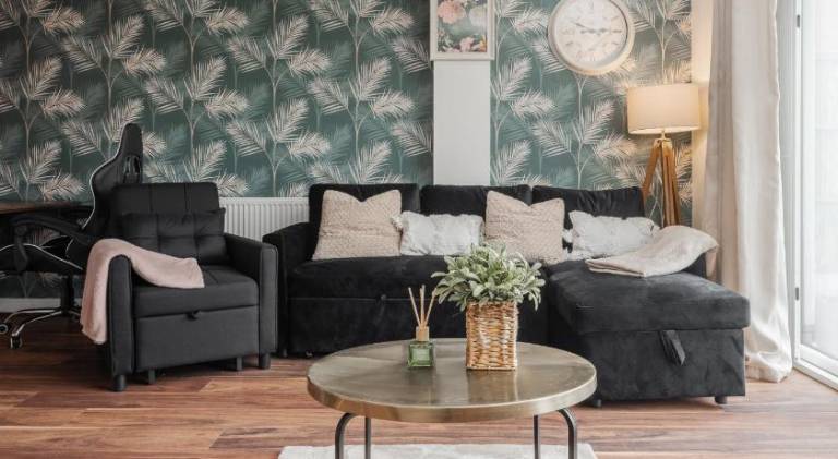 Vacation home with 4 rooms for 14 persons in Manchester