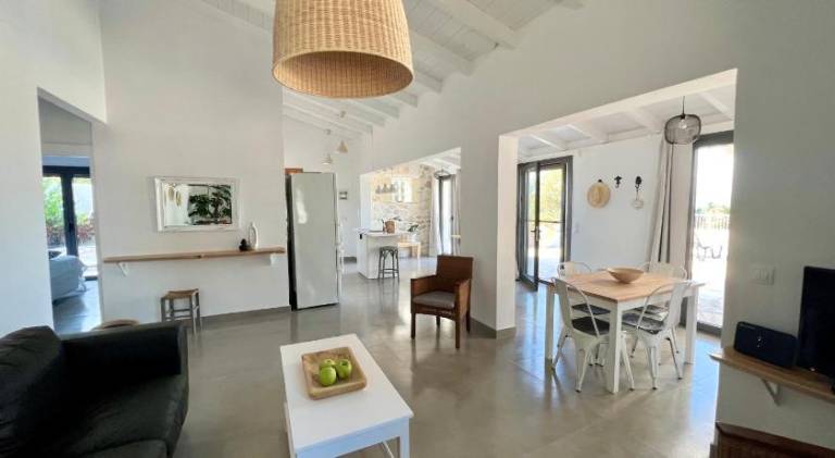 Villa with terrace, private pool & yard | Dogs allowed — photo 2