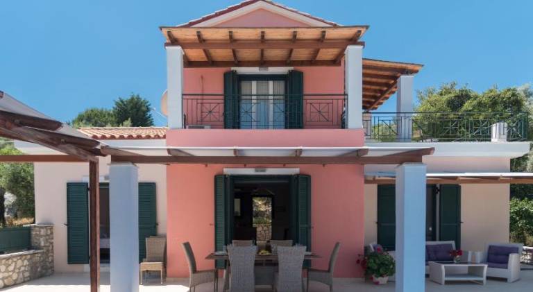 Villa with grill, terrace & private pool — photo 5