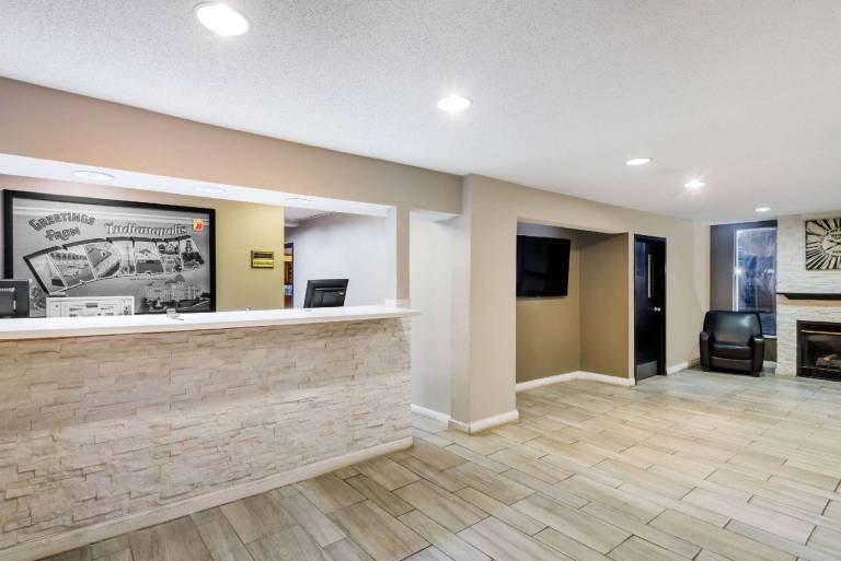 Super 8 By Wyndham Indianapolis/Ne/Castleton Area — photo 4