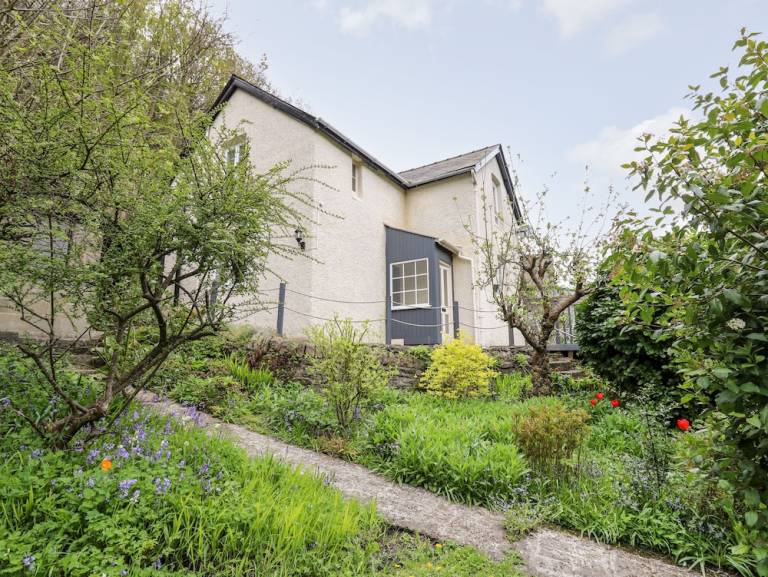 Cottage Knighton