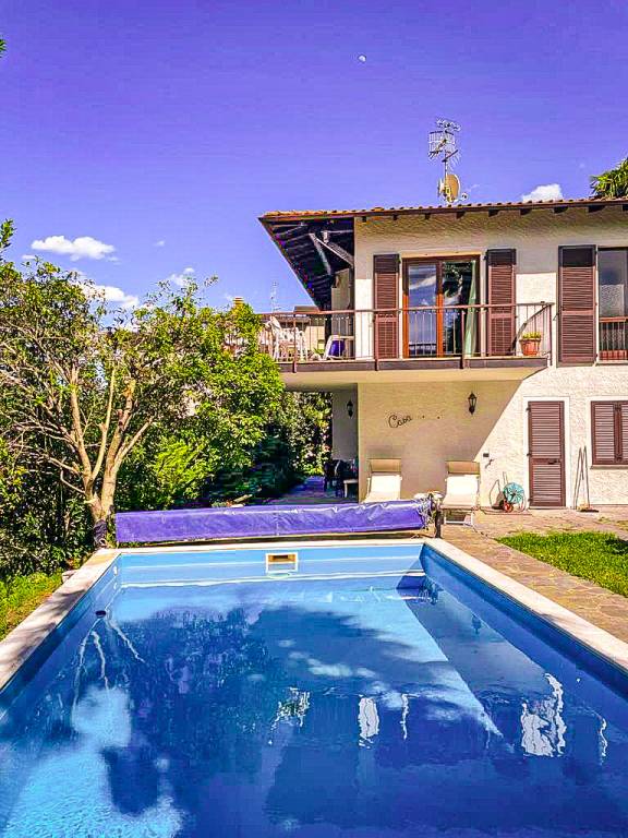 House with garden, patio & private pool | Pool view — photo 3