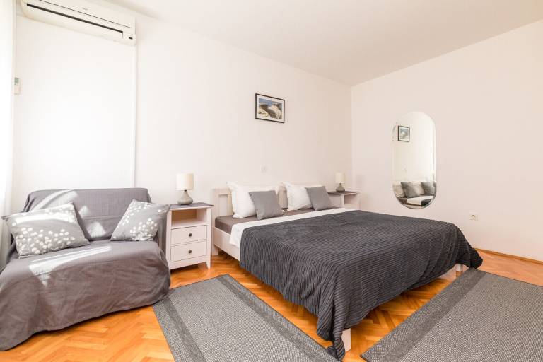 Apartament Vrboska