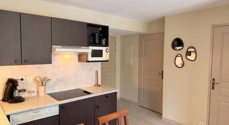 Pleasant apartment with pool | Pet-friendly — photo 4