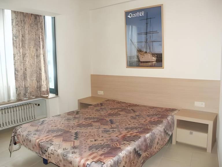 Rental apartment with 2 rooms for 6 persons in Ostend