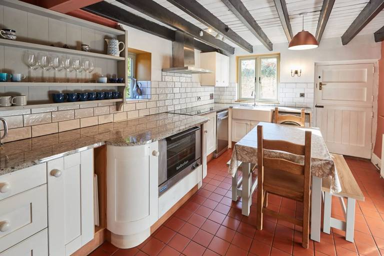 Child-friendly pleasant vacation home with yard | Pets are welcome — photo 2