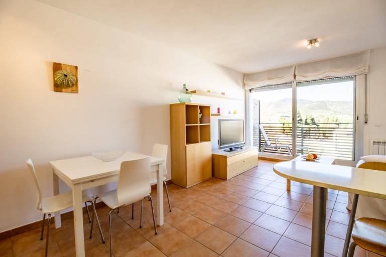 Fully equipped beautiful rental apartment with terrace | Beach view | Close to the beach | Pets are welcome — photo 4