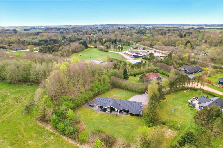 Fully equipped lovely house with BBQ, sauna & hot tub | Pets allowed — photo 4