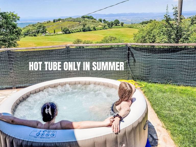 Vacation home with hot tub, private pool & yard | Sea view — photo 5