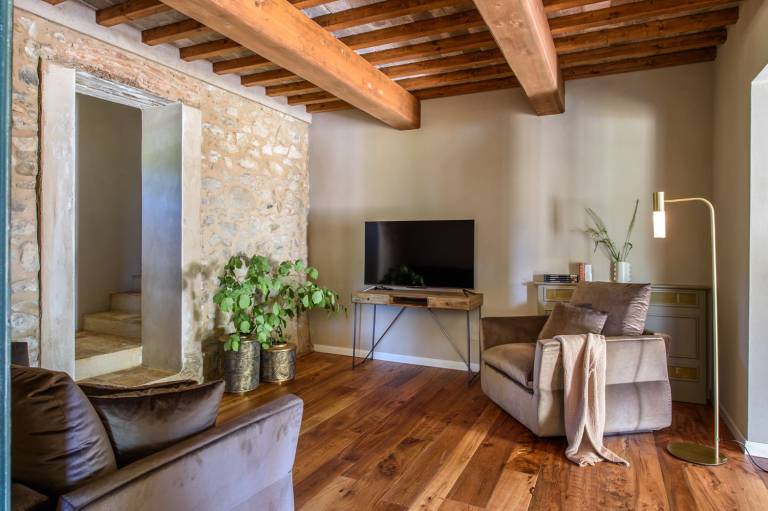 Child-friendly villa with grill, yard & private pool | Pets are welcome — photo 4
