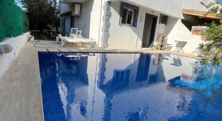 Villa with terrace, jacuzzi & private pool — photo 4