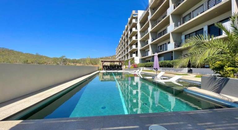 Apartment with jacuzzi & pool in Cabo San Lucas