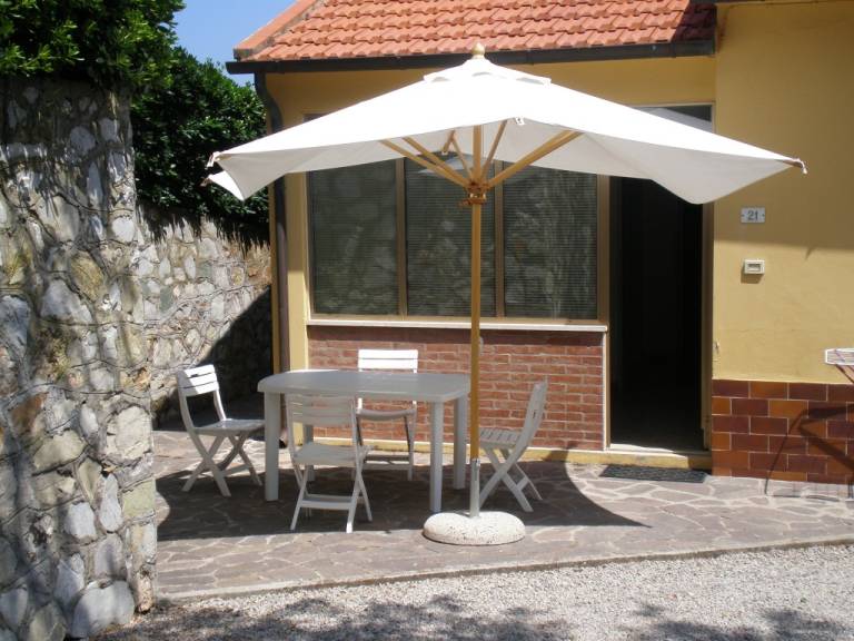Children-friendly chalet with yard | Pets are welcome — photo 3