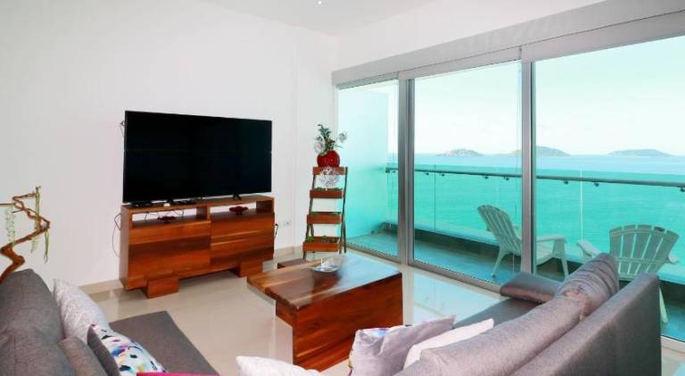 Apartment with pool — photo 2