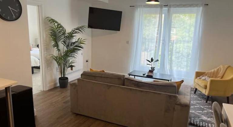 Apartment | Next to Cardiff Castle | Pets are welcome — photo 3