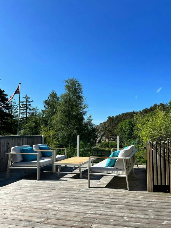 Summer cabin with sea view in Sandvika — photo 2