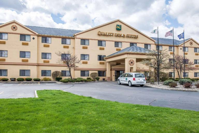 Quality Inn & Suites South Bend Airport in South Bend, IN