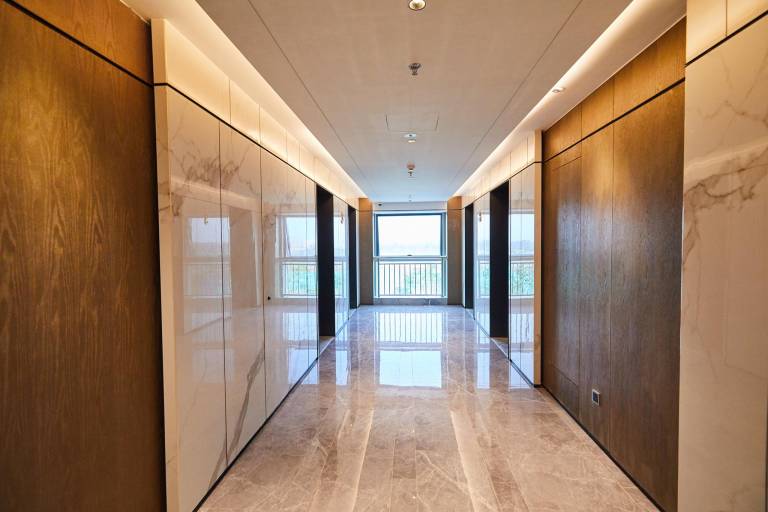 Serviced apartment with yard & terrace — photo 5