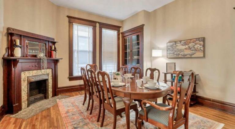 Vacation home with yard in Franklin, OH