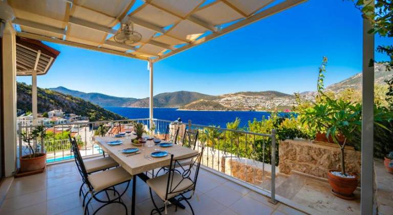 Fully equipped villa with private pool & patio | Pets are welcome — photo 5