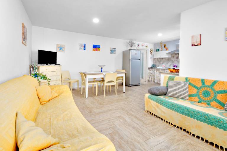 Holiday Apartment "Caterina" with Shared Terrace & Wi-Fi — photo 4