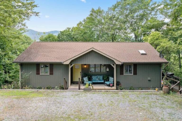House Lake Lure