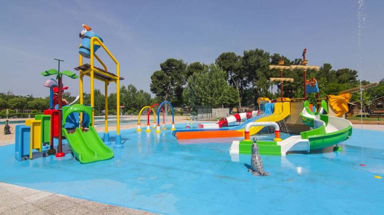 Charming house with patio & pool | Dogs allowed in Pula