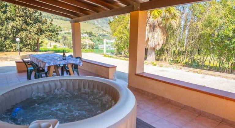 Villa with jacuzzi & pool in Castellammare del Golfo