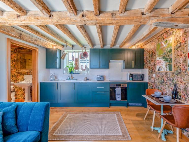 Cottage with 1 room for 2 persons in Maidstone