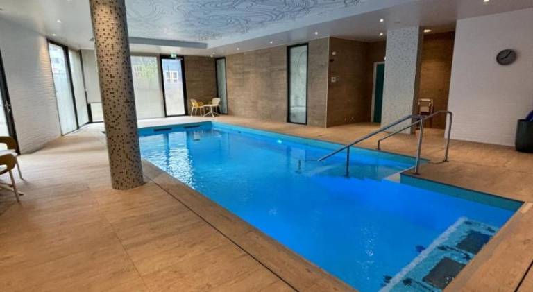Serviced apartment with pool, garden & patio in Laxou