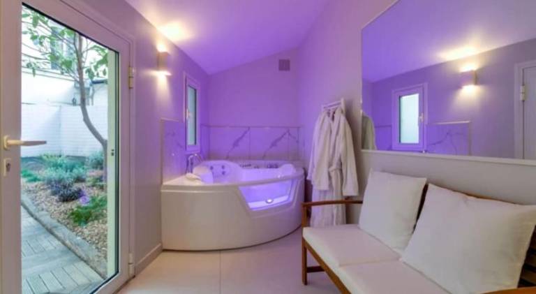 Holiday apartment with 2 rooms for 6 persons — photo 2