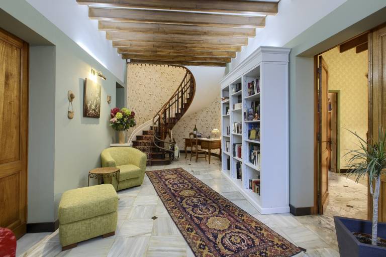 Family-friendly gite with yard, private pool & barbeque | Nature view | Pets allowed — photo 3
