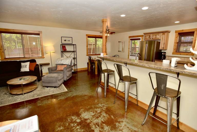 House with BBQ & patio | Lake view — photo 5
