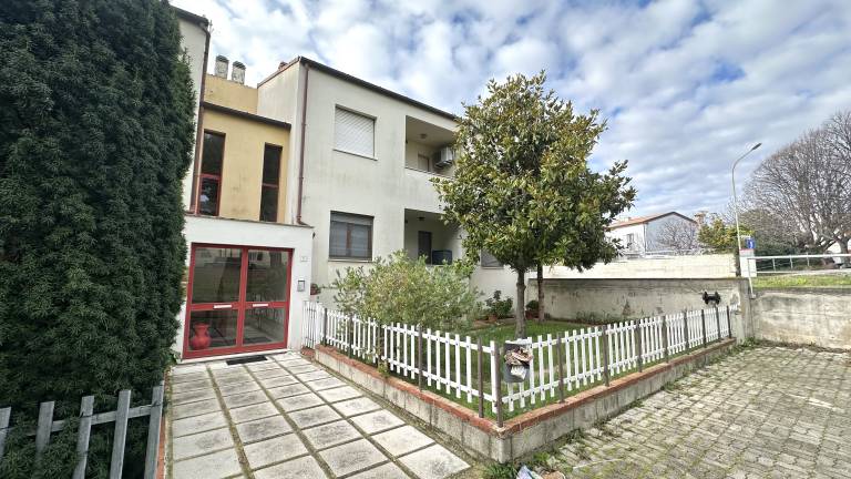 Lovely rental apartment with terrace | Pets are welcome in Camerano