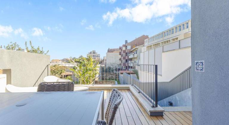 Pleasant holiday apartment with patio & garden | Next to São Bento Railway Station | Pet-friendly — photo 3